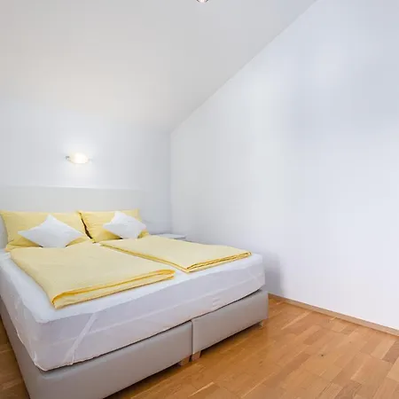 Ankica B4+2 With Private Parking Place & Wifi * Tar-Vabriga