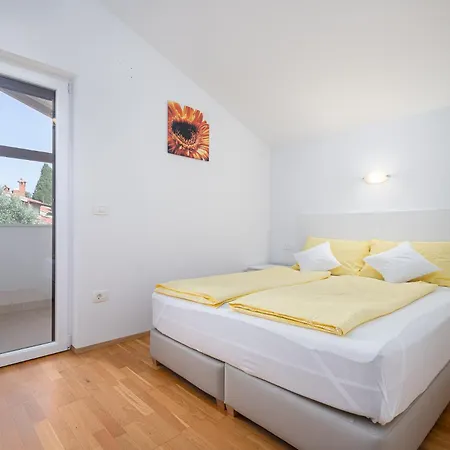 Ankica B4+2 With Private Parking Place & Wifi Daire *