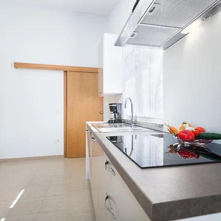 Ankica B4+2 With Private Parking Place & Wifi Daire *