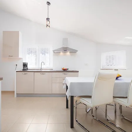 Daire Ankica B4+2 With Private Parking Place & Wifi