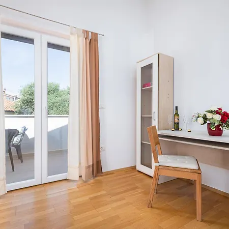 Ankica B4+2 With Private Parking Place & Wifi Daire